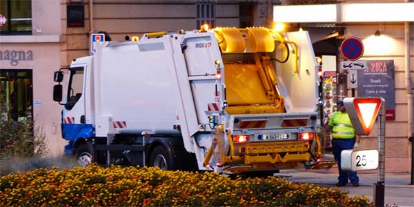 Moving Safely in Reverse With Your Garbage Truck Fleet