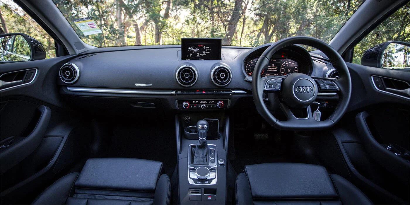 Audi-A3-8V-DIAL-interior