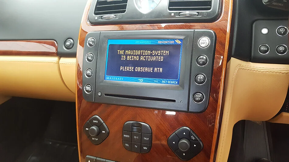 Maserati-Quattroporte-stereo